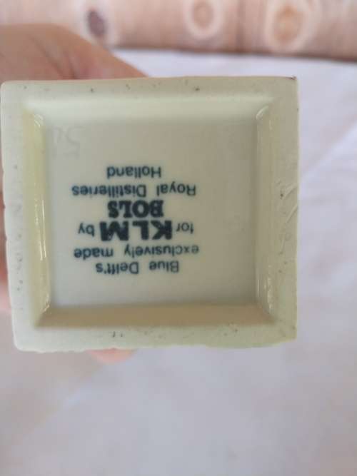 Collectable delft liqueur procelain house