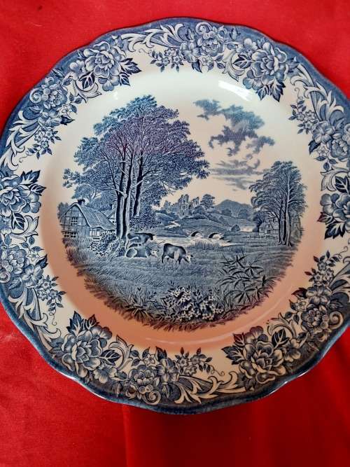 Blue and white J&C meakin romantic England scene