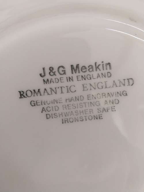 Blue and white J&C meakin romantic England scene