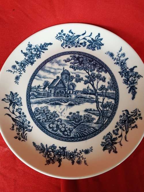 Blue and white marefare display plate