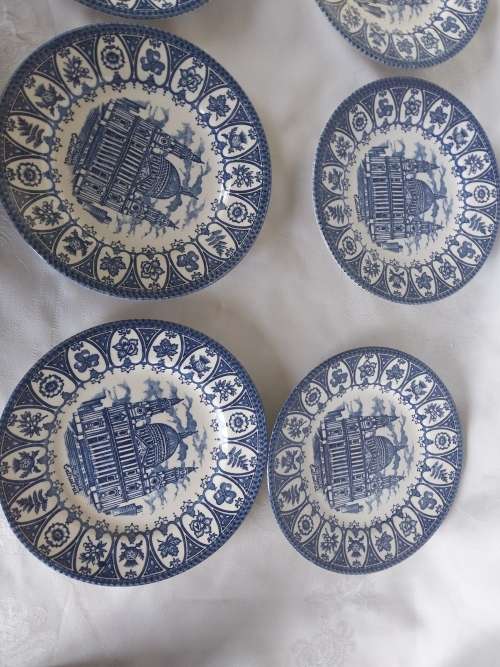 A set of six blue and white porcelain vintage side plates