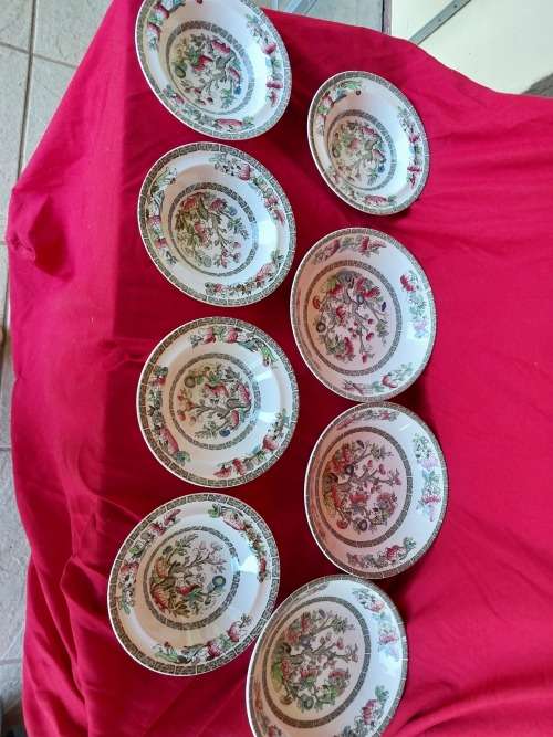 Vintage Johnson Brothers Indian tree pattern pudding and. Soup bowls