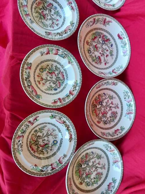 Vintage Johnson Brothers Indian tree pattern pudding and. Soup bowls