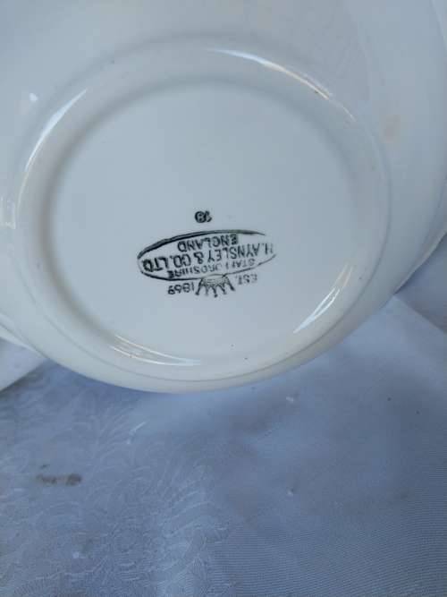 Five pretty Ashley soup bowls