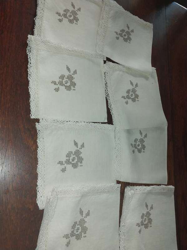 Eight table napkins