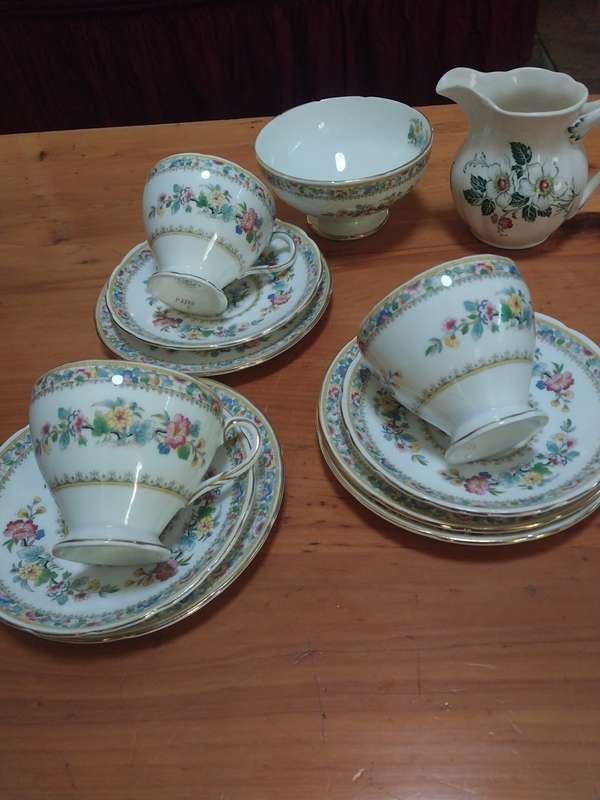 Vintage part tea set
