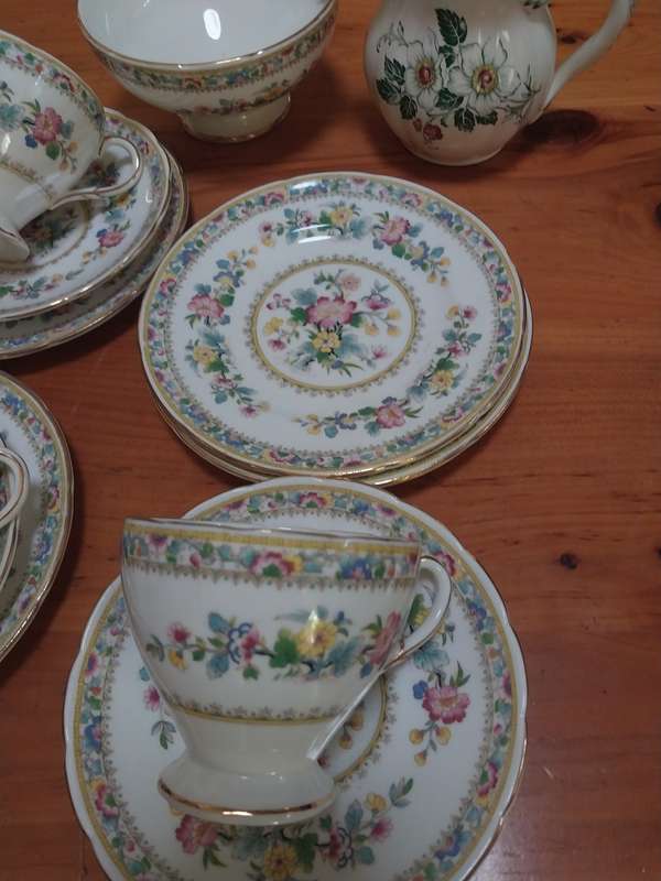 Vintage part tea set