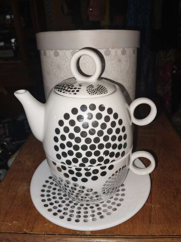Boxed procelain  tea for one set