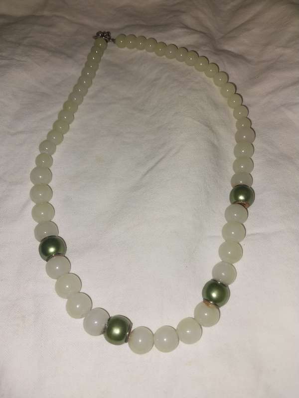 Stunning jade light beaded necklace