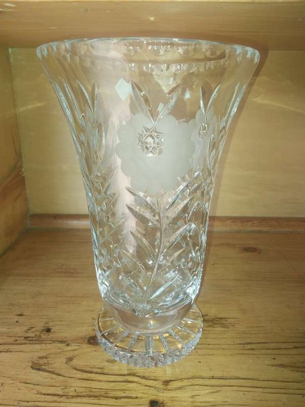 Stunning large rose cut crystal vase