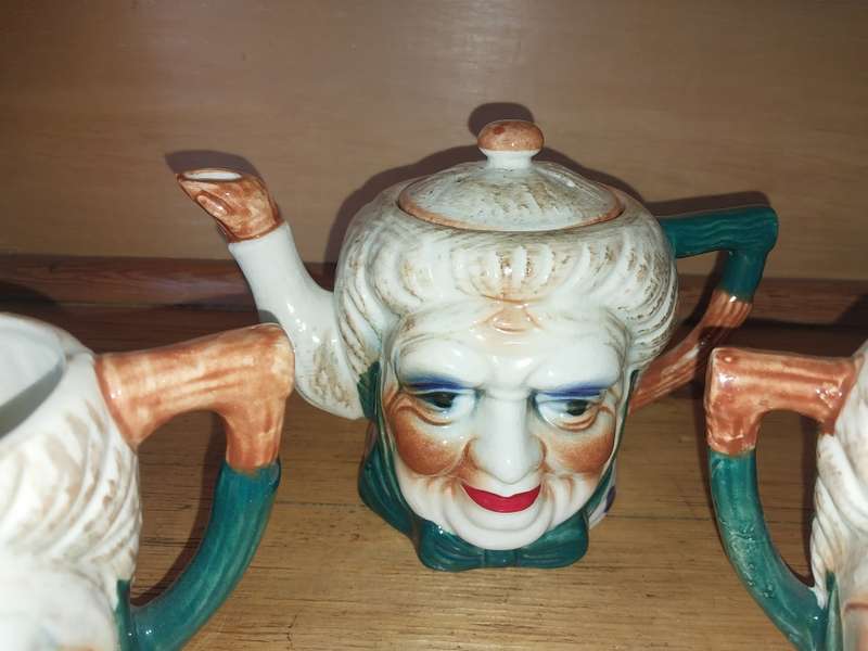 Nice vintage procelain novelty set