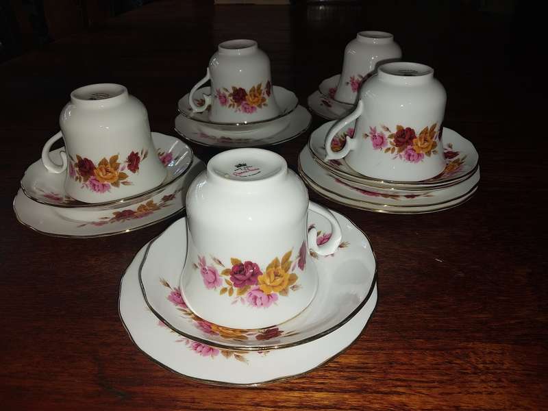 A set of five queen Anne tea cup trios