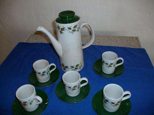 A crown clarence ironstone, coffee or tea set (flower pattern)