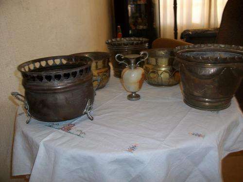 Large lot of brass flower pots and vase