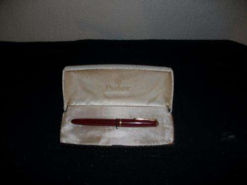 Nice old Parker fountain pen with 14k gold nip in the case