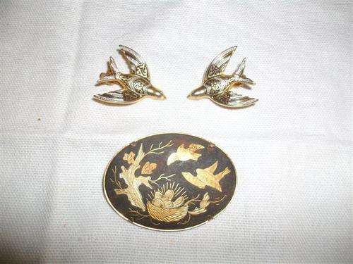 Nice brooch and bird clip on earrings set