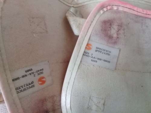 White Puttees / Gaiters size 2; as worn by Transvaal Scottish