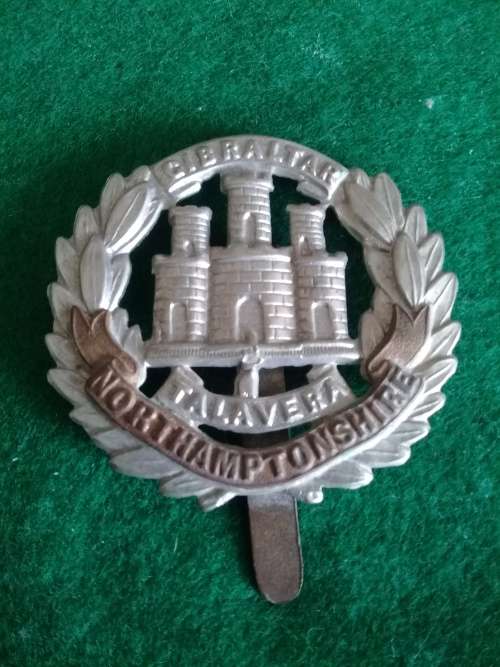 Northamptonshire Regiment BiM cap badge
