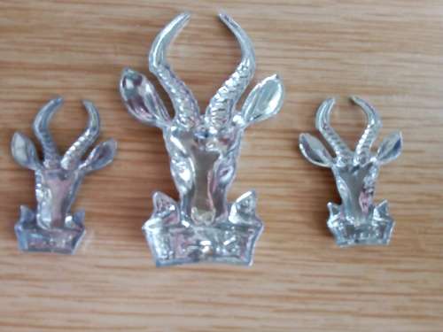 Large chrome Bokkop and pair of collars