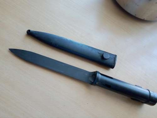 R1 Bayonet with early Border War markings