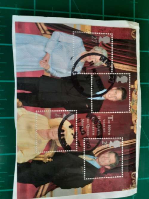 Queen Mother`s 100th Birthday 2000 miniature sheet