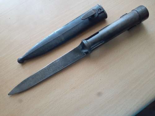 R1 Bayonet (apple corer,) No 143033, UM