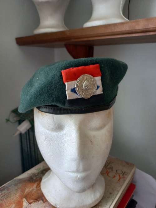 Regiment Western Province, green beret with backing and badge, scarce