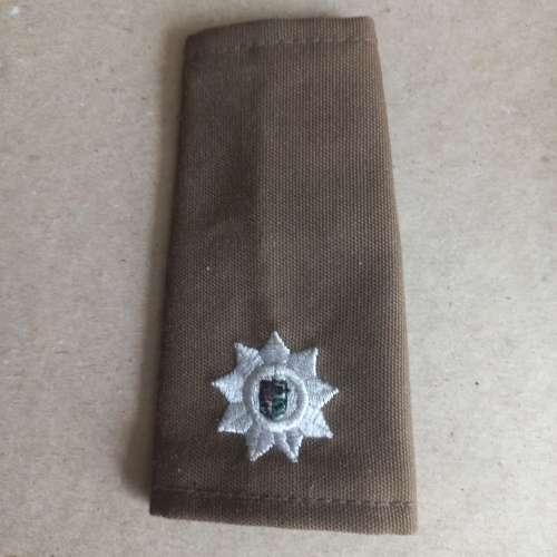 SADF Major`s Nutria slip-on epaulette.