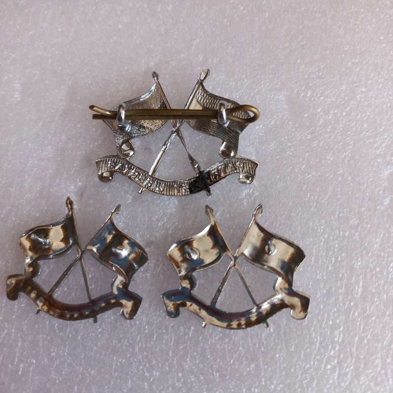 SADF Light Horse Regiment chrome beret and collar badges
