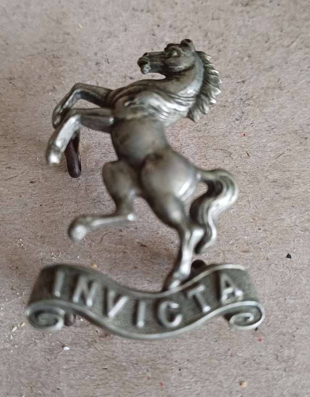 British, Dartford Grammar School Cadet WM cap badge, 3 long lugs, scarce