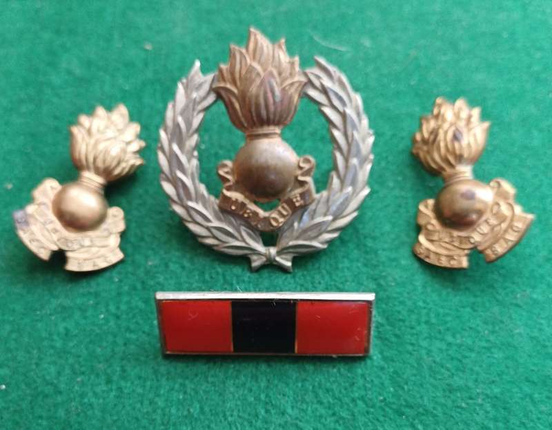 SADF Engineers Beret badge, collars pair and Balkie set