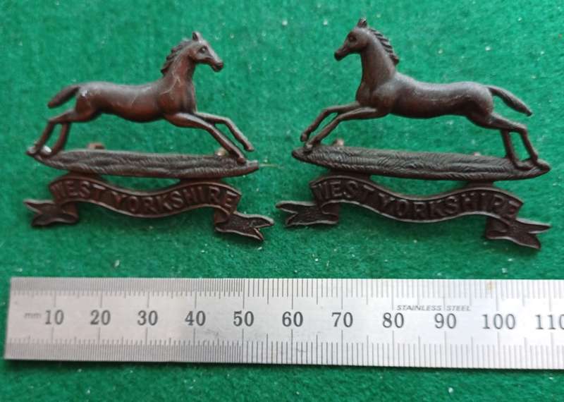 British Army, West Yorkshire Regt OSD bronze collars, facing pair, Gaunt