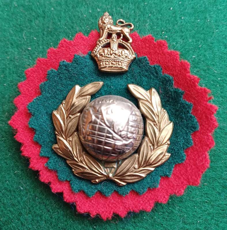 British Army, Royal Marines, Officers 2 piece beret badge with backing