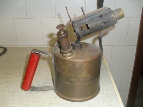 an ERIKSSON ESKILSTUNA - SWEDEN 3 CROWNS ORIGINAL SWEDISH BLOW TORCH