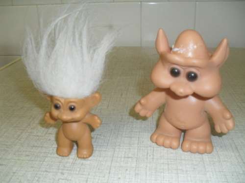 2x  TROLLS - 1x made in china    1x arlenco china  -biggest 12cm high