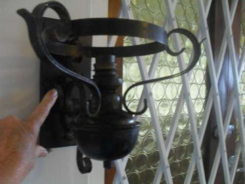 (MAR4) a WALL MOUNTED METAL LIGHT FITTING -base against wall 21x9cm from wall 21cm