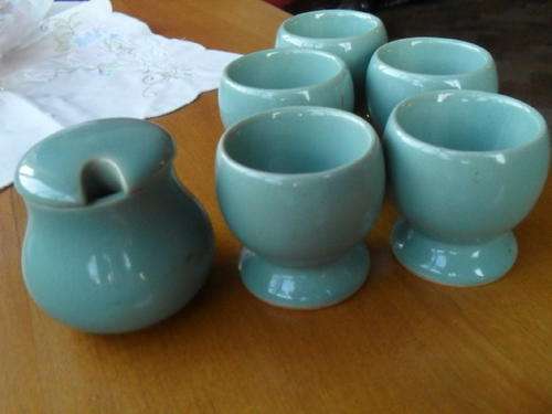 a 5piece BOURNE DENBY made in England breakfast set. -5x egg cups & 1x mustard /salt pot