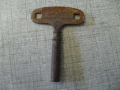 IS THIS A CLOCK WIND UP KEY -for mantel clock? 6cm long