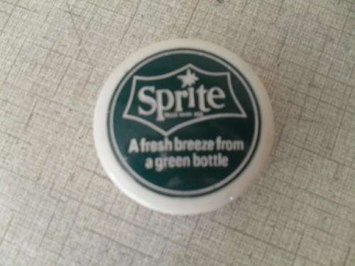 A VINTAGE SPRITE YOYO -GENUINE RUSSELL  -"a fresh breeze from a green bottle"