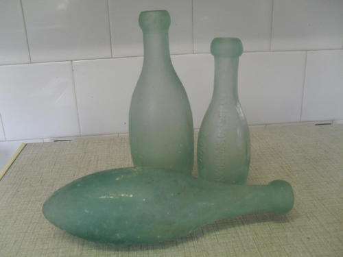 3x THICK TURQUOISE GREEN VINTAGE BOTTLES -