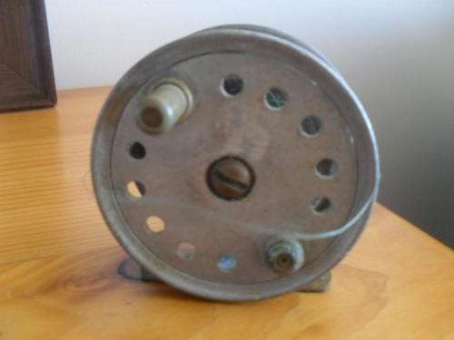 (RT20) A VINTAGE  ALUMINIUM FLY FISHING made in England REEL