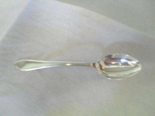A BIRMINGHAM SILVER COFFEE SPOON - hallmarked (lion)
