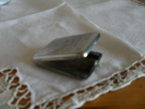 (17)a VINTAGE SILVER PLATED CALL CARD VESTA / HOLDER 6 X 4cm - made in England