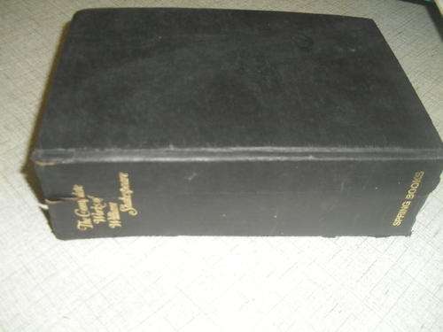 THE COMPLETE WORKS OF WILLIAM SHAKESPEARE Comprising His Plays and Poems - 1976  -1081 pages
