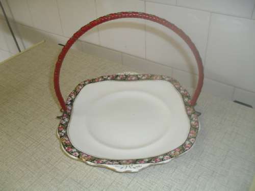 Pampadour cake or cookie plate -with wrapped handle - 23 x 21cm