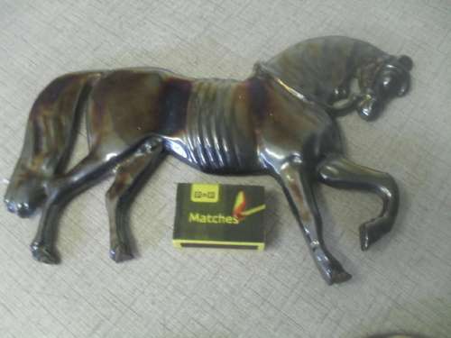*# A CAST IRON LIKE / BRONZE  ? WALL MOUNT HORSE - 27 x 18cm