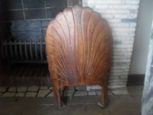 (JER) A VINTAGE WOODEN ARTNOUVEAU FIRESCREEN -note feet missing -H56 x 35.5cm wide