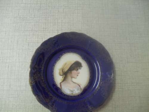 * # VINTAGE COLBALT BLUE IRIS BAVARIA PORTRAIT SIDE /  WALL PLATE  18cm wide.