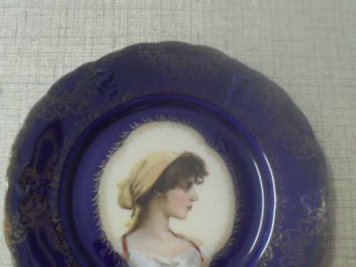 * # VINTAGE COLBALT BLUE IRIS BAVARIA PORTRAIT SIDE /  WALL PLATE  18cm wide.