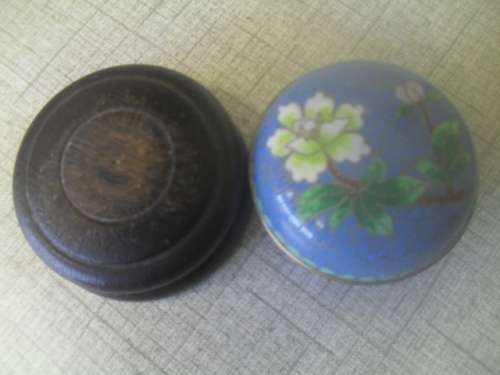 *#  VINTAGE CLOISONNE TRINKET BOWL - stand not original 3cm tall,5.5cm